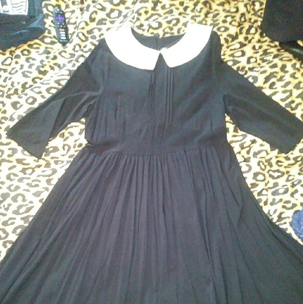 Swing Dress with Retro Peter Pan Collar